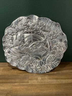 Arthur Court Silver-Tone Bunny Relief Serving Platter/Trivet